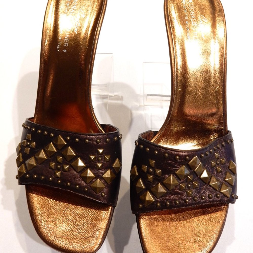 DONALD J PLINER COUTURE "NIEVO" SLIDES IN 9.5M